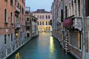 room rentals in venice Rio Terra' Canal View Apartment
